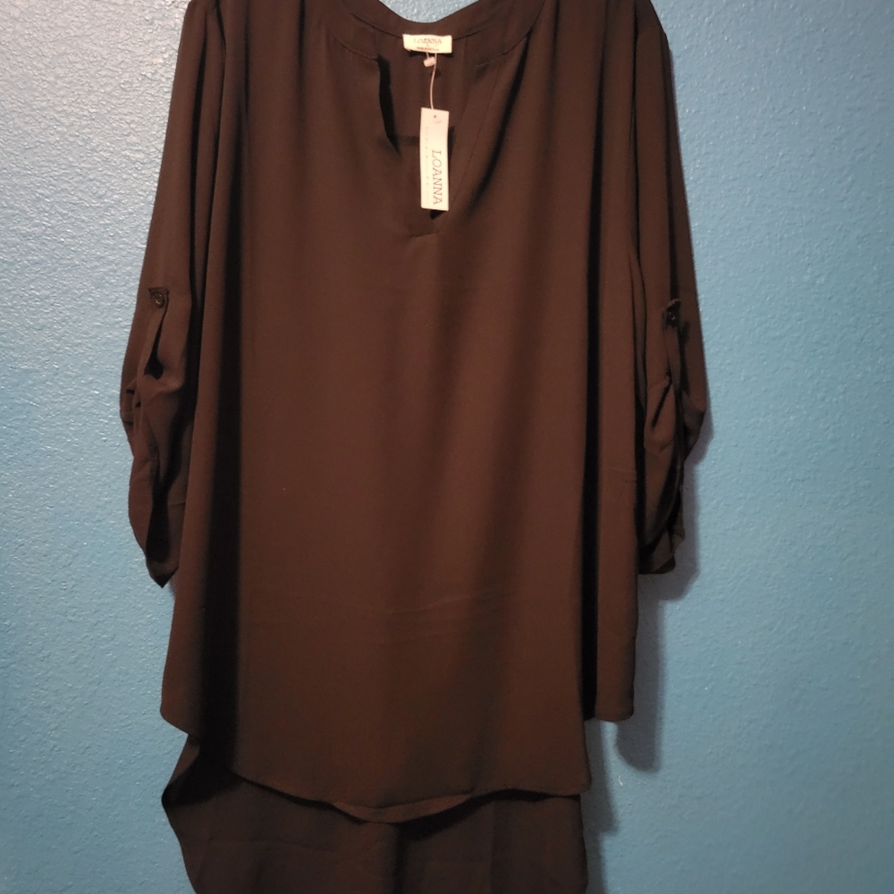 NWT - Black Hi-Low Shirt SIZE 2X